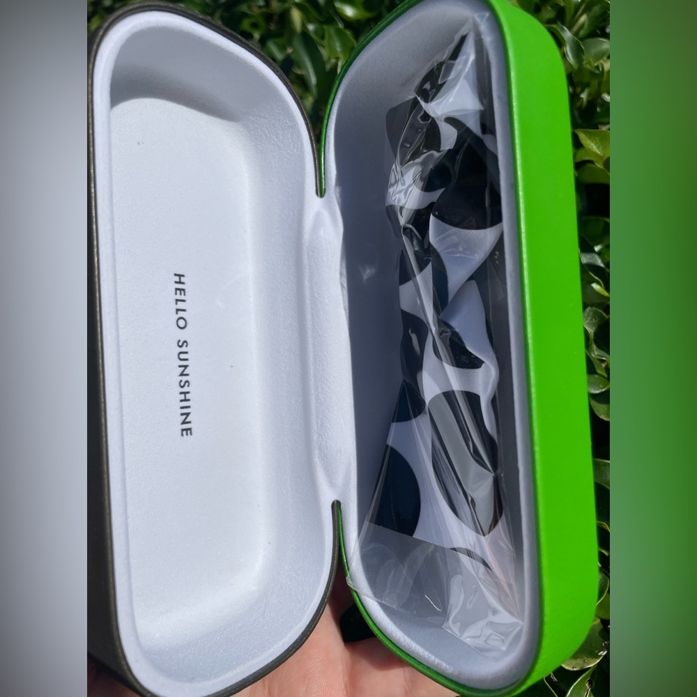 Kate Spade Lime Green Glasses Case - Picture 3 of 4